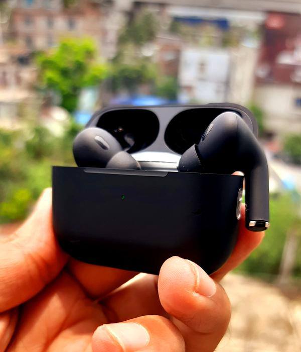 Wireless Bluetooth Earbuds with Charging Case